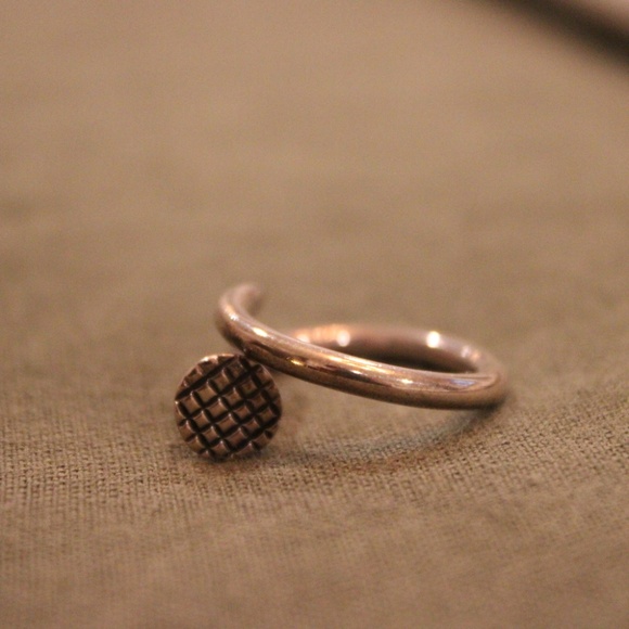 Screw Driver Ring - Picture 5 of 6